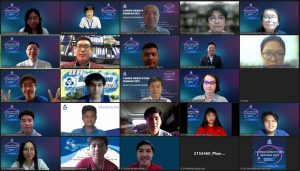 Thầy và trò Khoa Khoa học Ứng dụng cùng chụp hình lưu niệm 🤩.